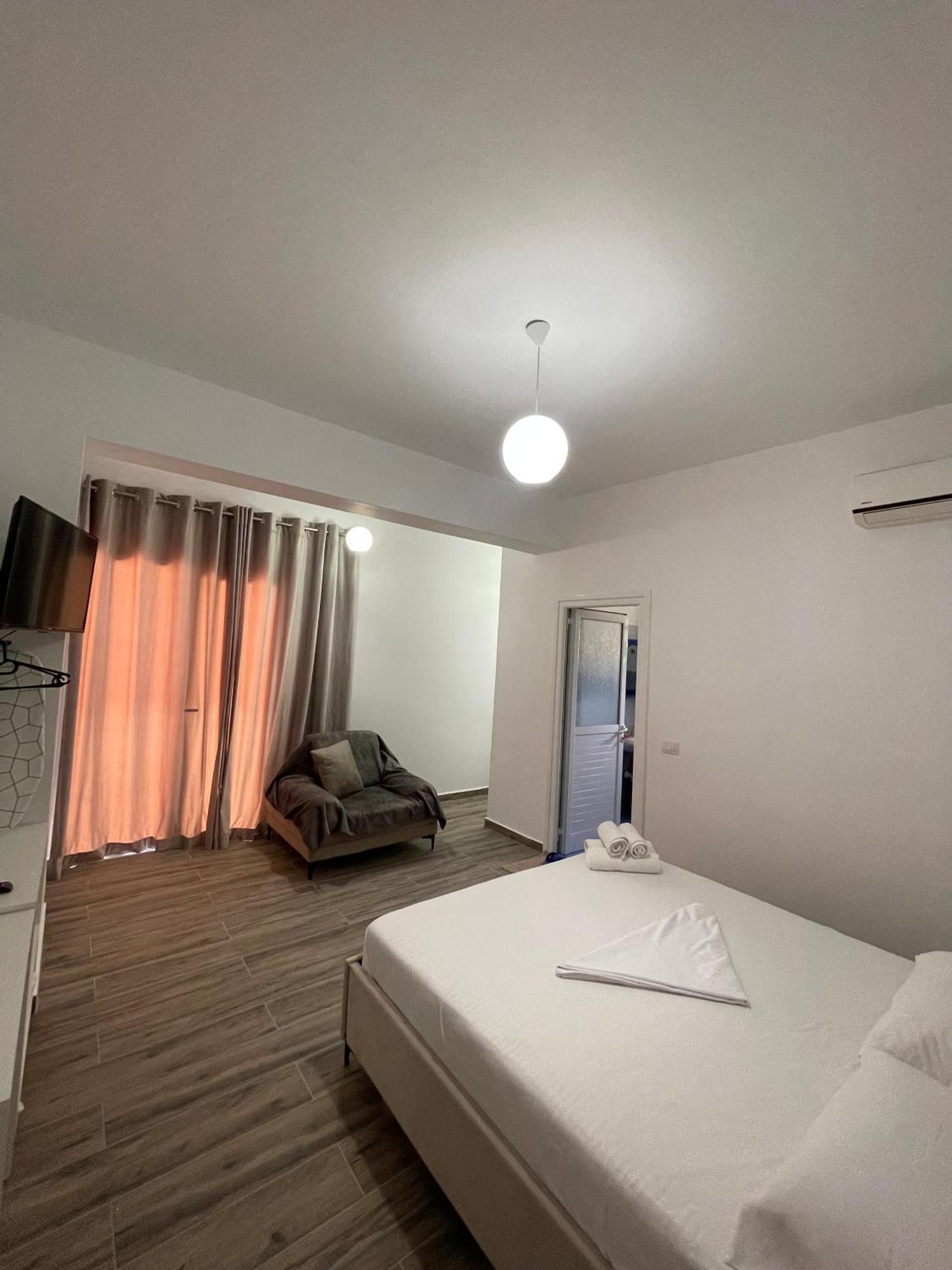 Keivi Guesthouse Sarande Exterior photo